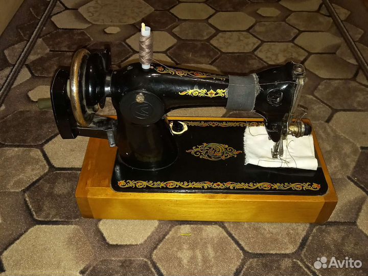 Швейная машина Подольск ручная