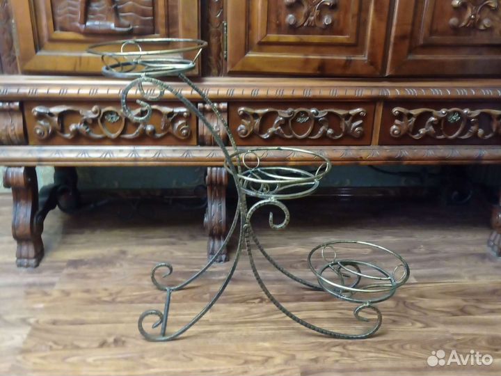 Подставка для цветов