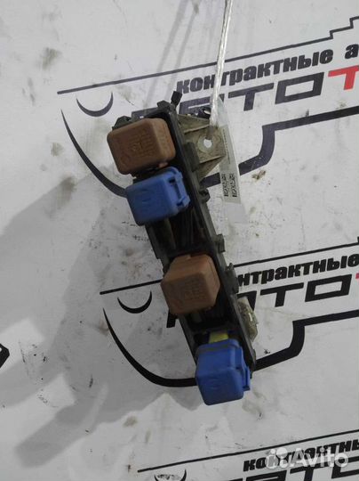 Блок предохранителей nissan cube march AK11 ANK11