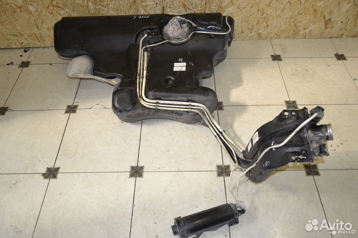 Бензобак Volkswagen Polo 5