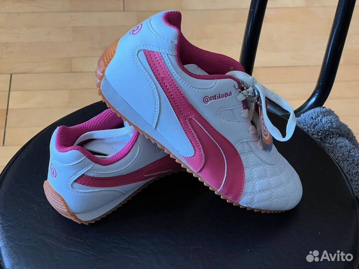 Детские кроссовки