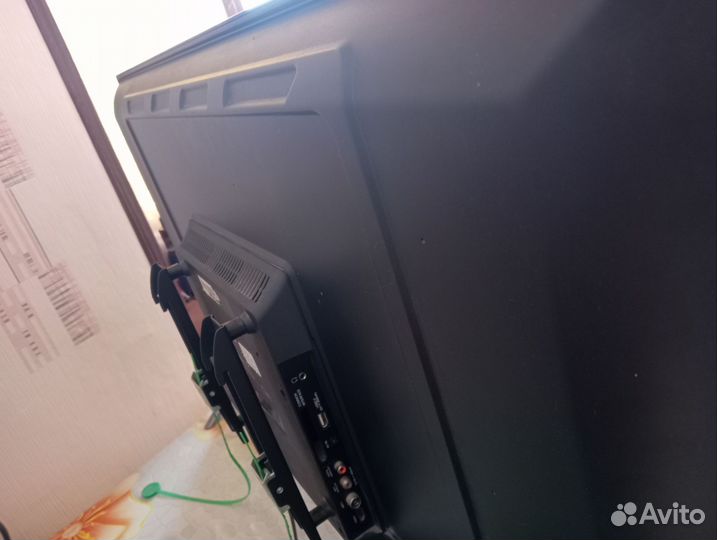 ЖК- телевизор SMART TV