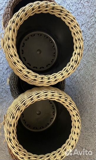 Плетеное кашпо из ротанга ручной работы