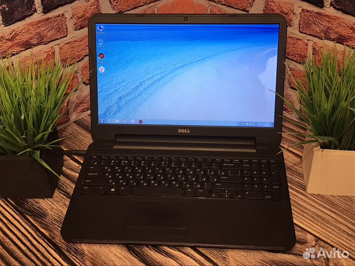 Ноутбук Dell 15.6/4Gb/SSD