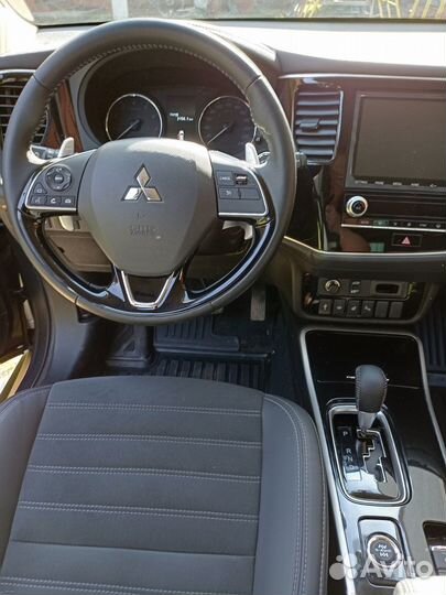 Mitsubishi Outlander, 2021