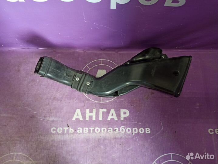 Воздухозаборник Mitsubishi Outlander Xl