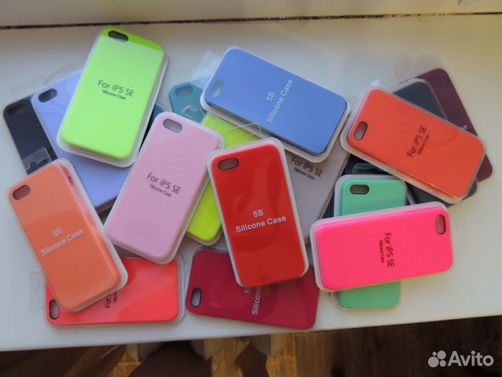 Чехлы для iPhone 5 / 5S / SE (21 расцветка)