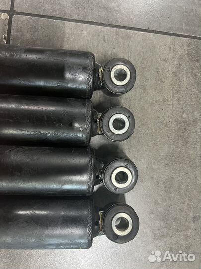 Амортизаторы задние на Мерседес Спринтер 907, 906