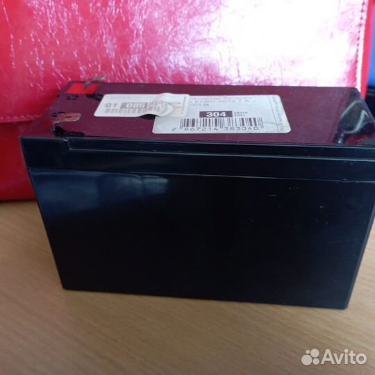 Аккумуляторная батарея 12 в б/у