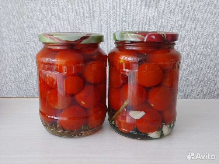 Маринованные огурцы, грибы