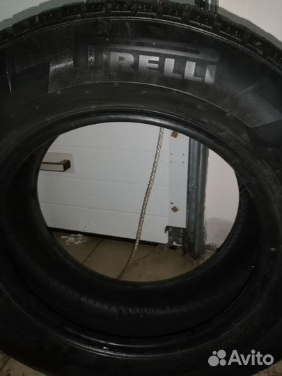 Pirelli Ice Zero 235/65 R17