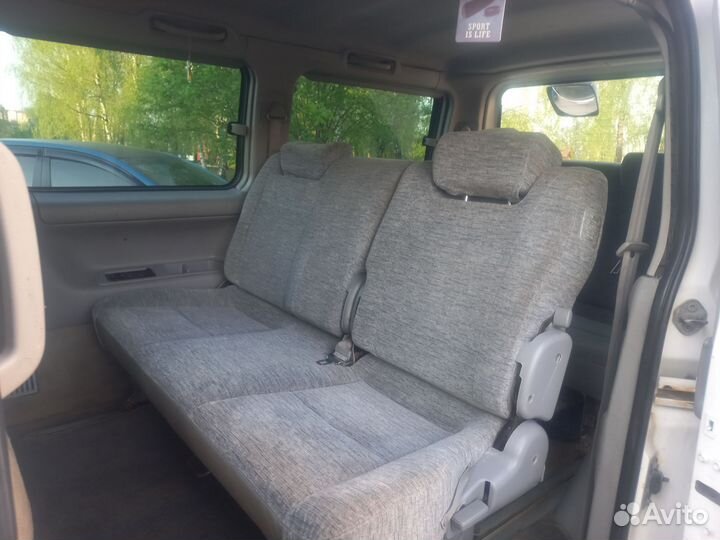 Mazda Bongo Friendee 2.0 AT, 1998, 300 000 км
