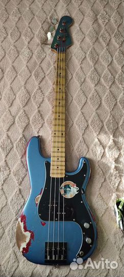 Бас гитара precision bass Old Man Customs