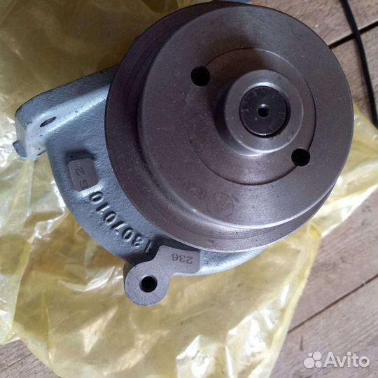 Водяной насос(помпа) ямз 236Б2,натя-е уст-во водя