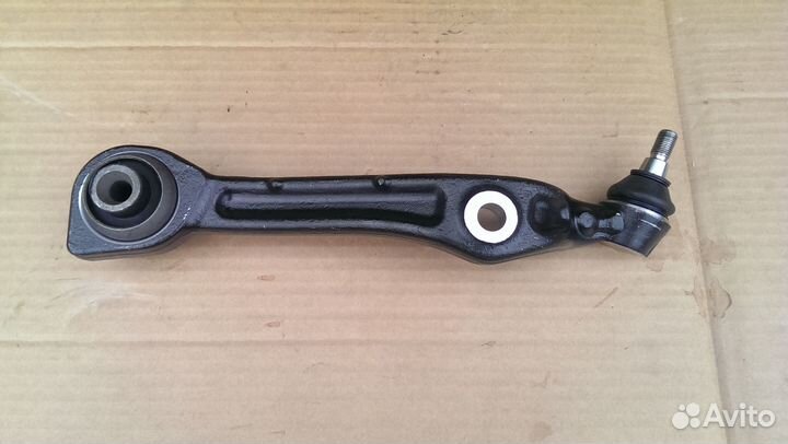 Новый передний правый нижний рычаг W221 C216