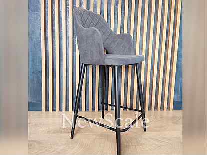 Барные новые высокие металлические мягкие стулья