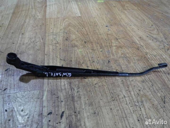 Поводок стеклоочистителя передний левый Great Wal