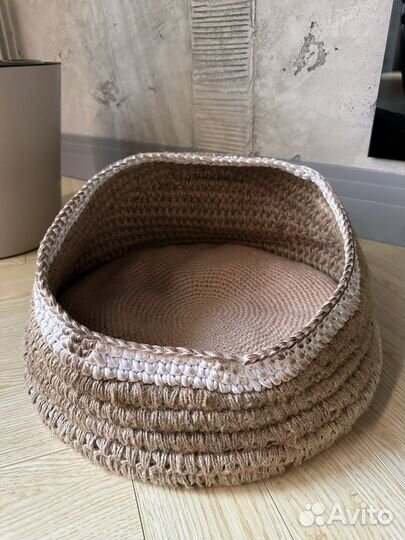 Лежанка для кошек