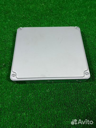 Блок управления двигателем Toyota Land Cruiser