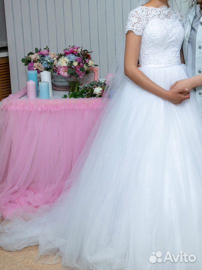 Свадебное платье