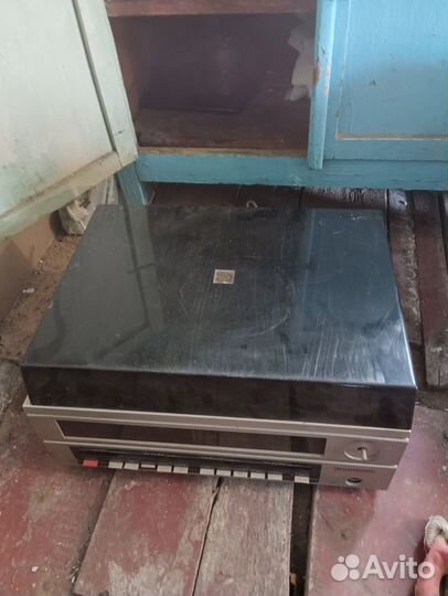 Виниловый проигрыватель