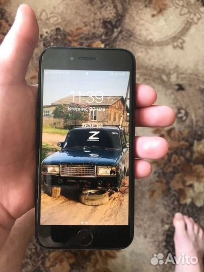 Телефон iPhone 7 32 GB
