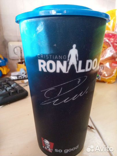 Стакан с автографом Роналдо кfc