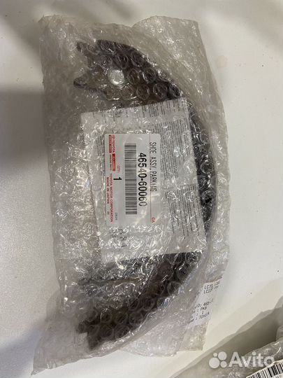 Ориганальные колодки тормозные на Toyota