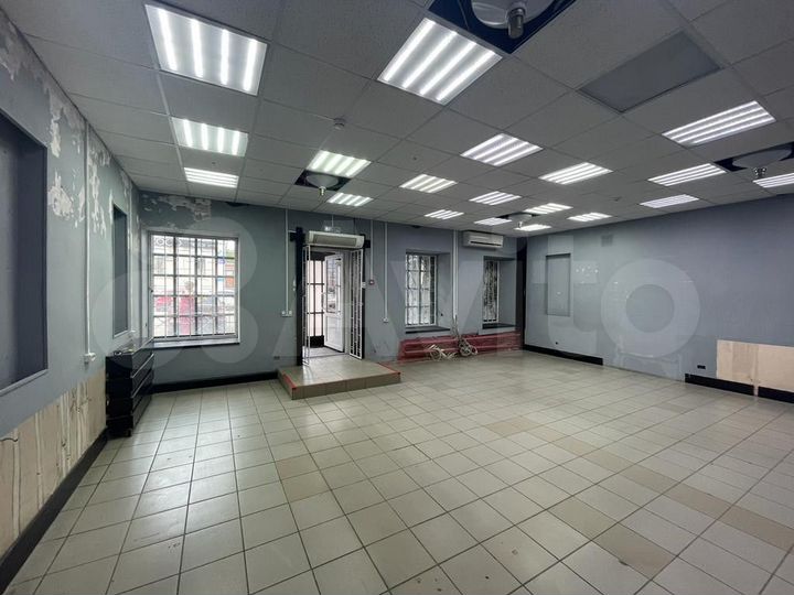 Помещение способствующее успешной торговле, 100 м²