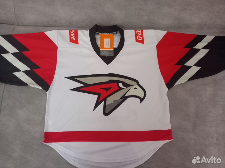 Продам новый хоккейный свитер Авангард, р 32