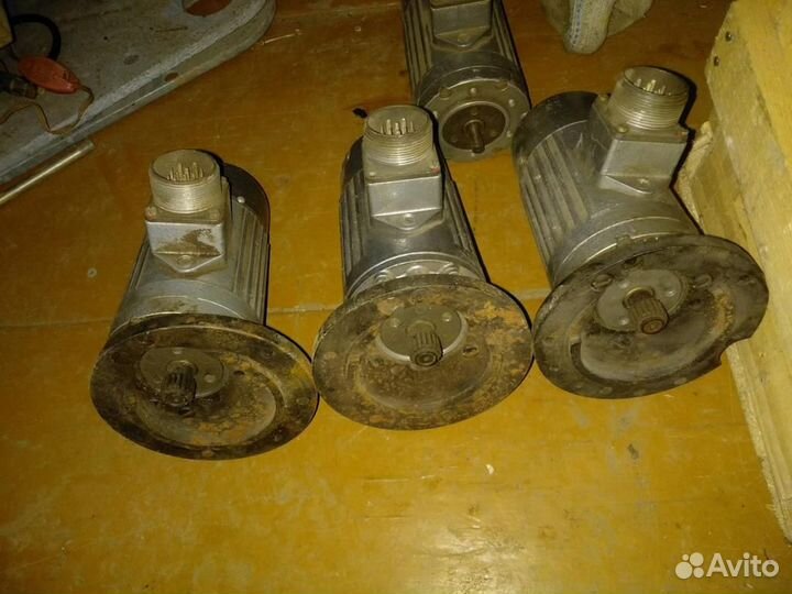 Двигатель шаговый шд-5Д1му3 СССР доставка 3шт