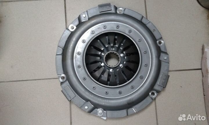 Корзина сцепления мтз (лепестковая)