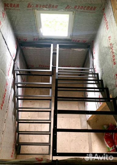 Лестничные перила кованные с монтажем