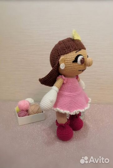 Вязаная кукла крючком ручной работы