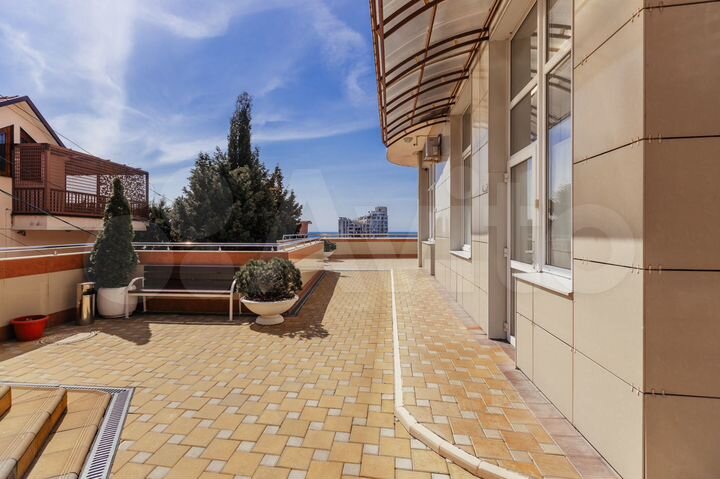 2-к. квартира, 70 м², 7/18 эт.