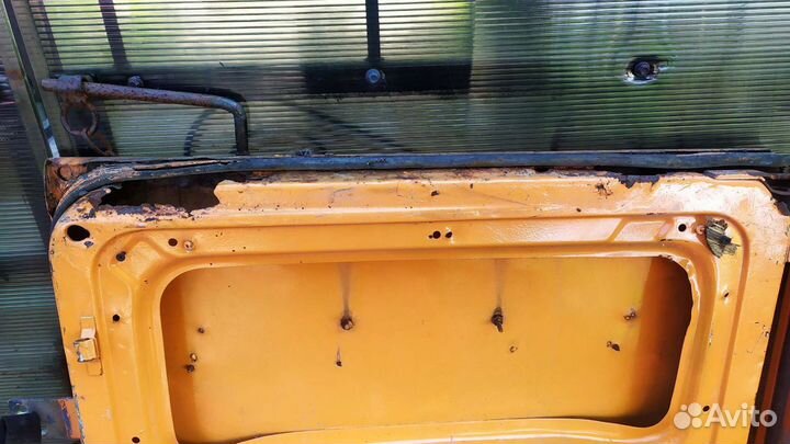Задние двери Volkswagen LT 35 1993 год низкая база