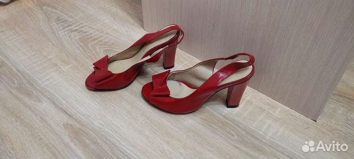 Кожаные туфли женские