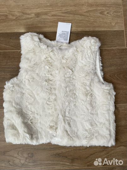 Жилетка новая H&M 110/116