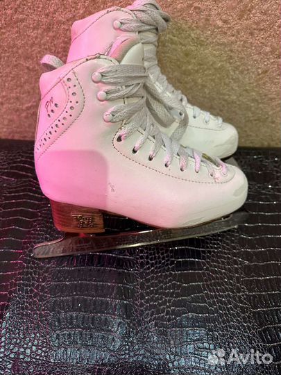 Коньки для фигурного катания risport