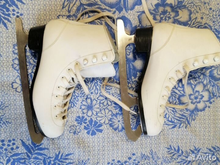 Коньки фигурные 38-39
