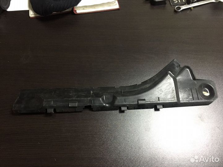 Накладка крепления бампера w221 a2218890325