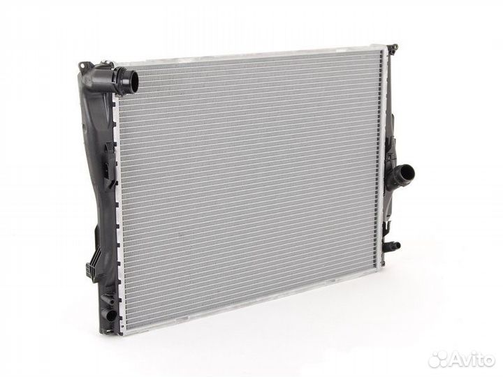 Радиатор охлаждения BMW E87 E90 E84 E89