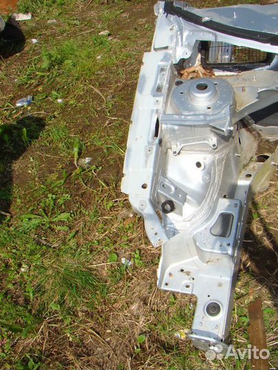 Лонжерон передний правый VW Jetta 5 (1K)