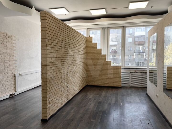 Офис, 37.7 м² с водой центр города метро