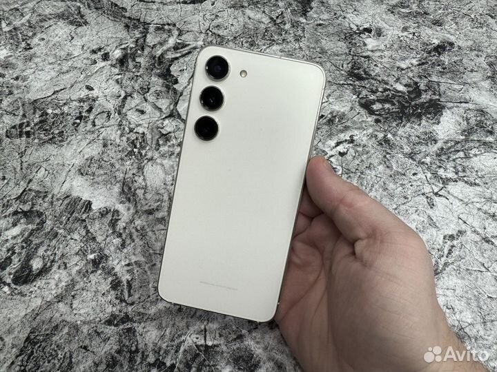 Samsung Galaxy S23, 8/256 ГБ