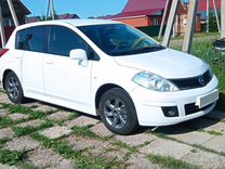 Nissan Tiida 1.6 MT, 2013, 110 000 км, с пробегом, цена 900 000 руб.