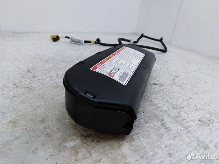 Подушка безопасности в сиденье переднее