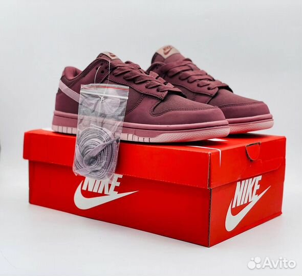 Кроссовки Nike Dunk Low