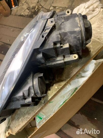 Volkswagen jetta/Golf 5 03-09г фары xenon