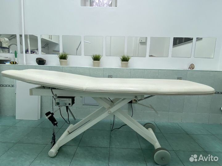 Косметологическое кресло с электроприводом бу